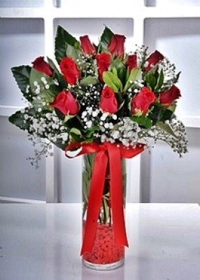 Vazoda 11 Kırmızı Gül-Vg106